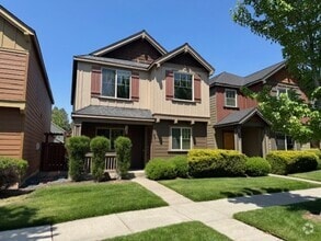 Building Photo - MOVE IN SPECIAL $500 OFF FIRST MONTH RENT ...