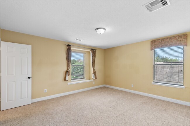 Building Photo - 11119 Hayden Falls Dr