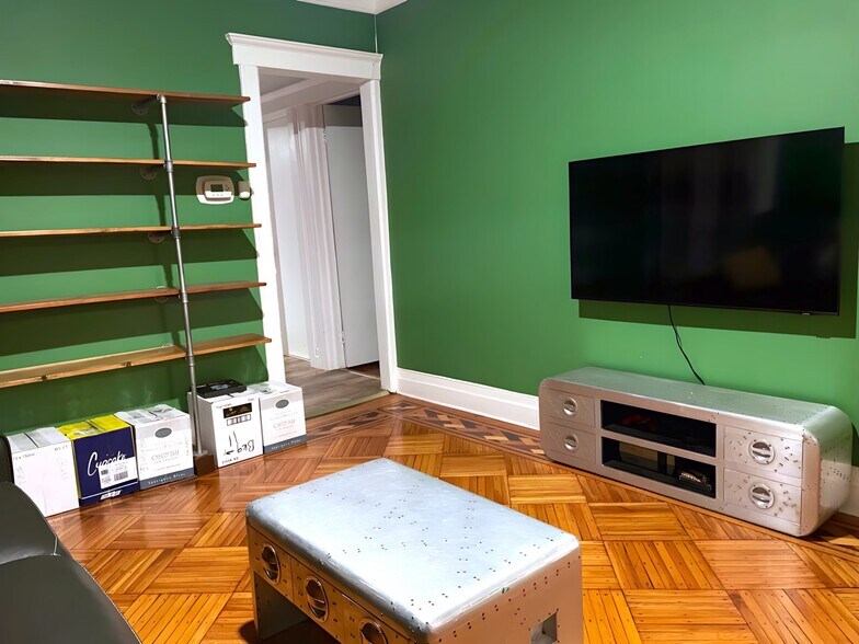 Building Photo - 7 Duncan Ct