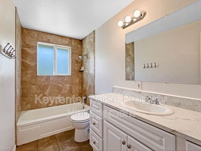 Building Photo - 4101 S Minuteman Way