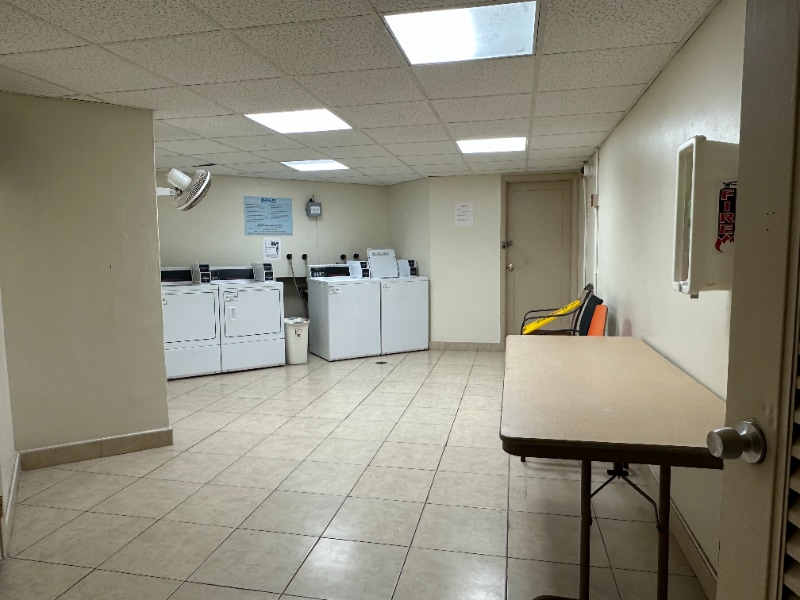 Building Photo - 5961 N Falls Cir Dr