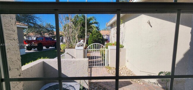 Building Photo - 7400 S Aragon Blvd