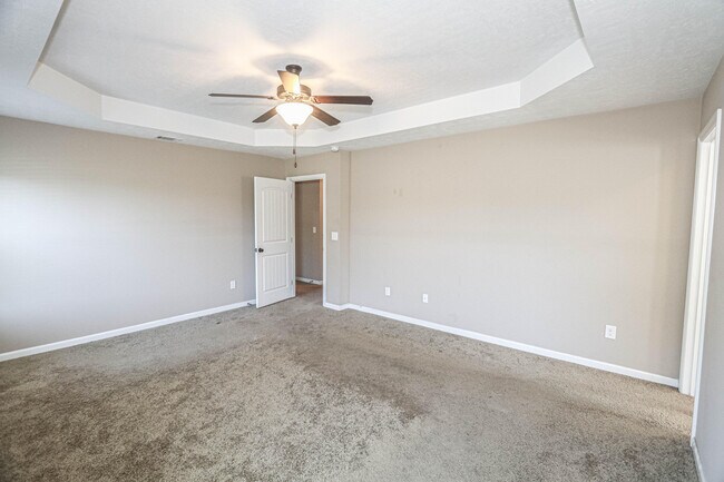 Building Photo - 479 Sebastian Dr
