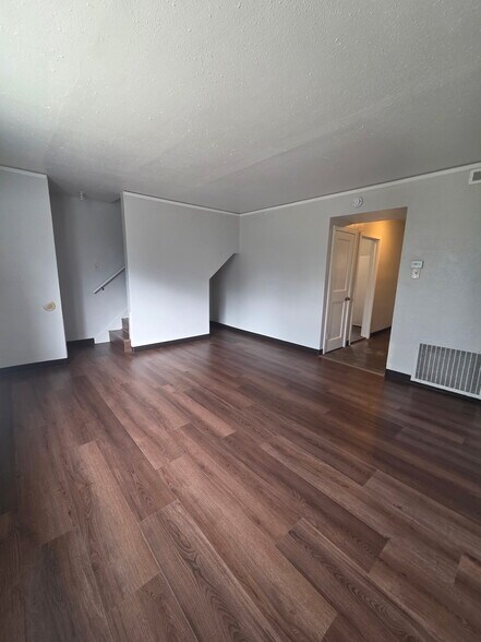 Building Photo - 529 NW 15th Dr