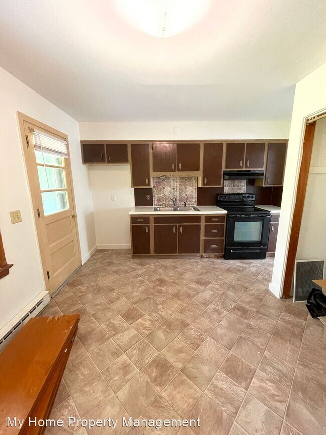 Building Photo - 2 br, 1 bath House - 1073 Donegal Springs Rd