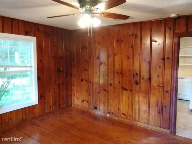 Building Photo - 5412 Meandering Rd