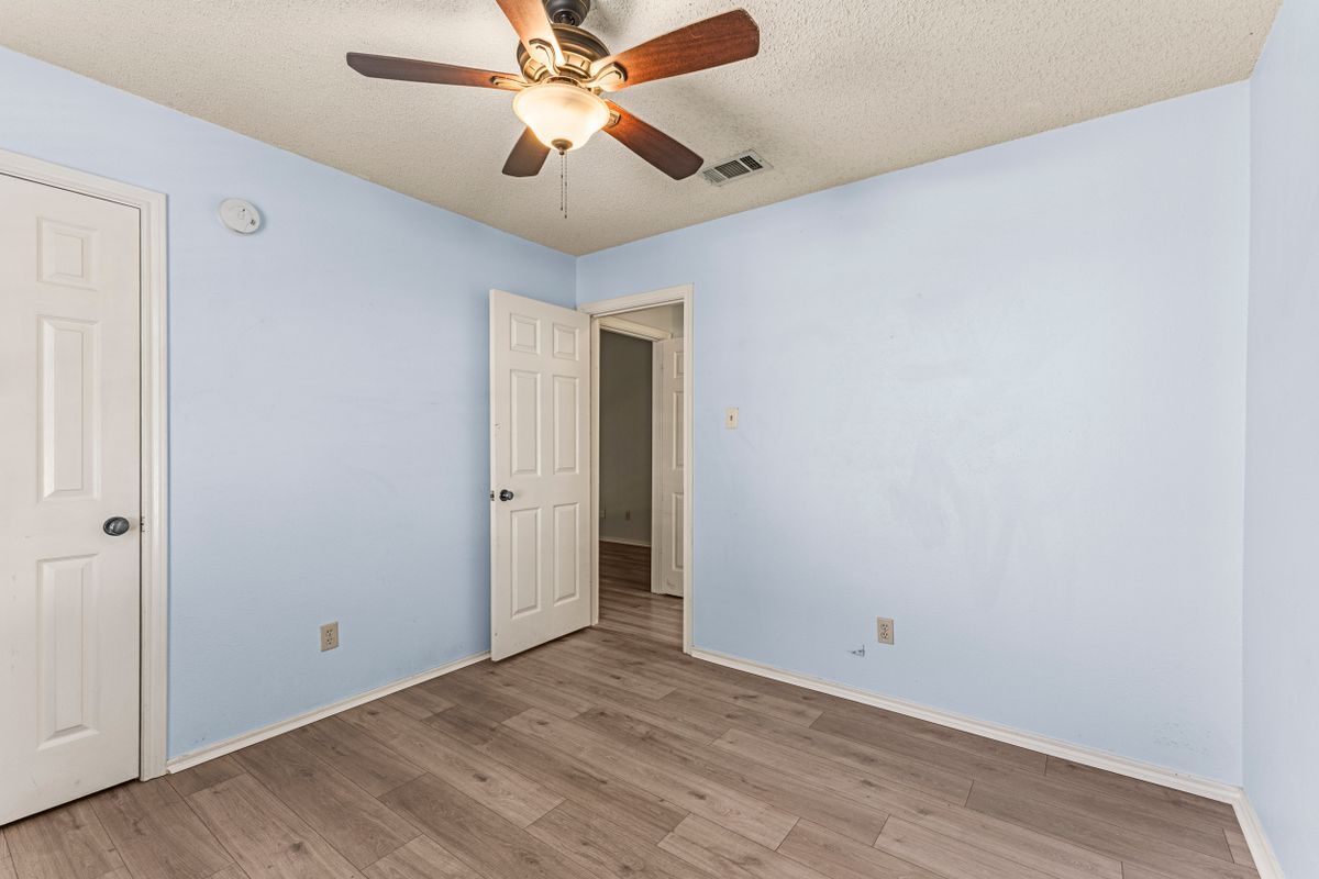 Building Photo - 2100 Kipling Dr