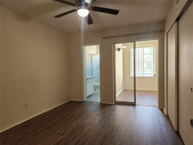 Building Photo - 2402 Ecuadorian Way