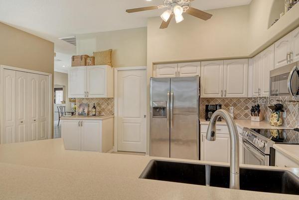 Building Photo - 9477 Cedar Ridge Ln