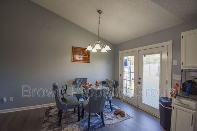 Building Photo - 5598 Windy Knoll Pl