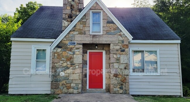 Primary Photo - 1204 Asheboro St