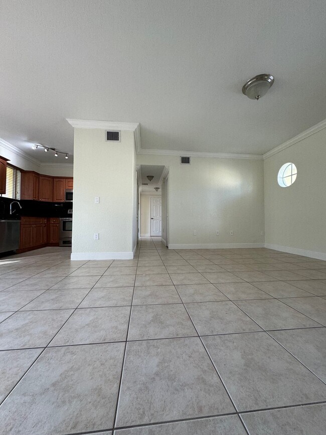 Building Photo - 7280 NW 174th Terrace