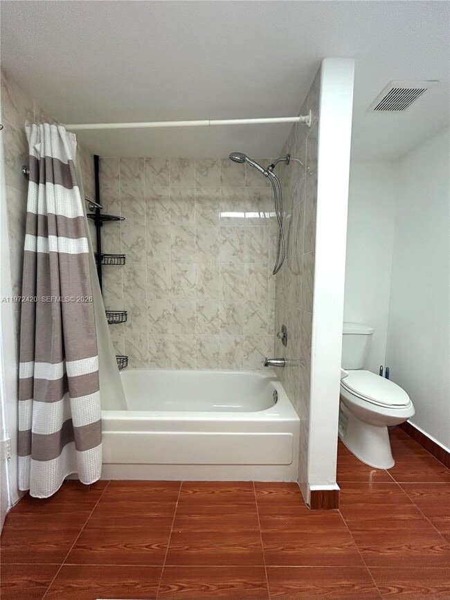 Building Photo - 6005 Del Lago Cir