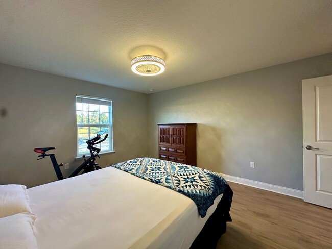Building Photo - Serene Cul De Sac Home with Gorgeous Views!