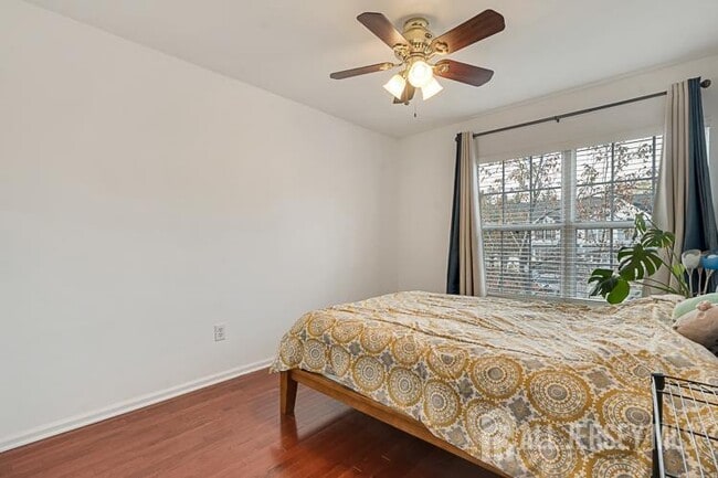 Building Photo - 111 Blossom Cir