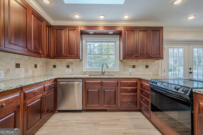 Building Photo - 45 Brandon Ridge Dr NE