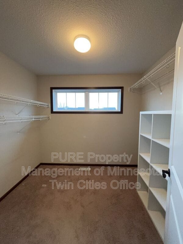 Building Photo - 1704 Basswood Ct