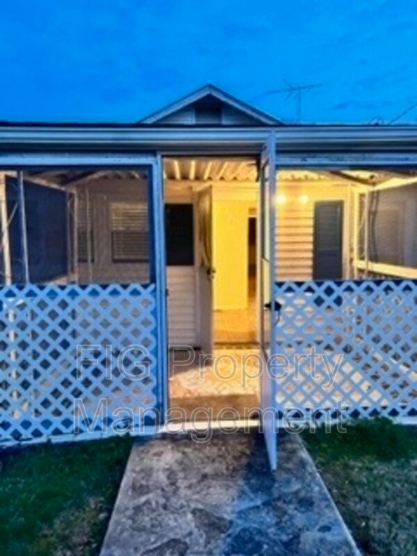 Building Photo - 444 Louisville Road