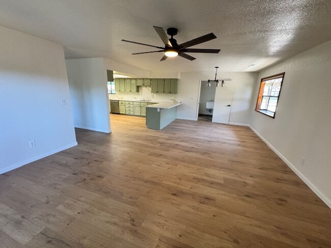 Building Photo - Remodeled home with a view