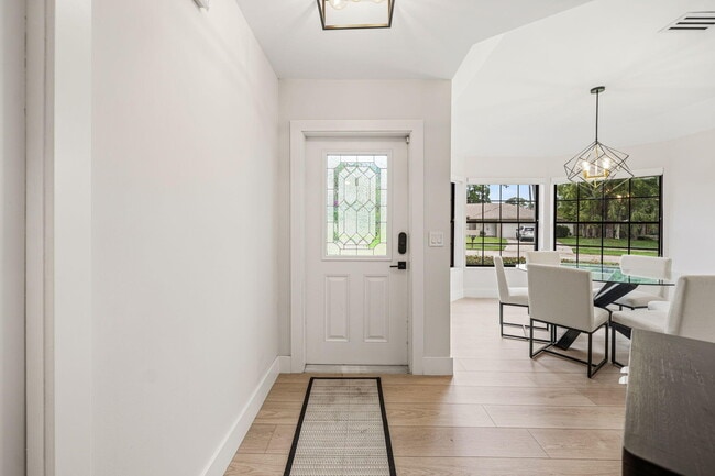 Building Photo - 13571 Jonquil Pl