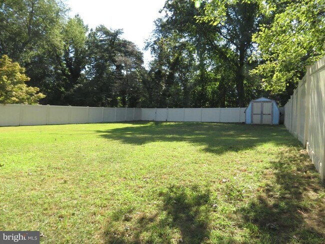 Building Photo - 1513 Wampanoag Dr