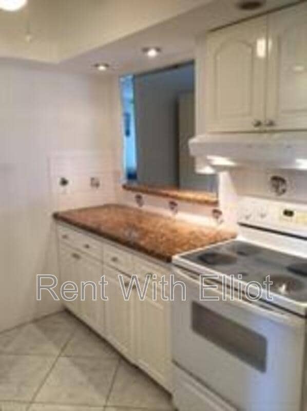 Building Photo - 630 Layne Blvd