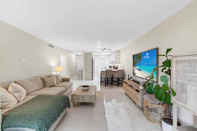 Building Photo - 322 N Federal Hwy