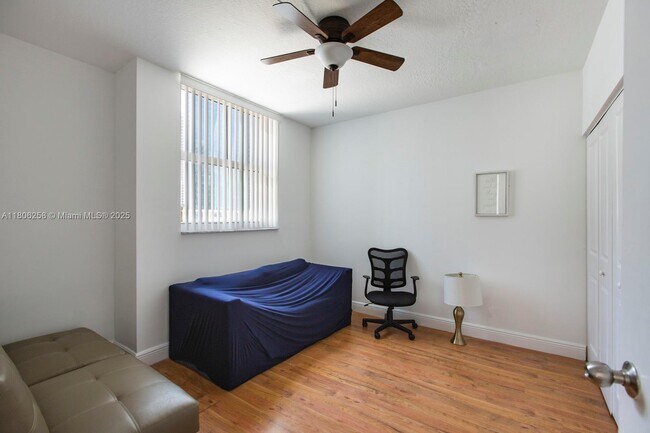 Building Photo - 1250 S Miami Ave