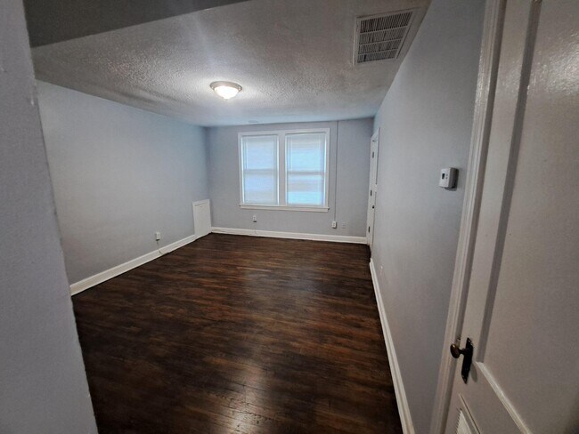 Building Photo - 3516 Ely Pl SE