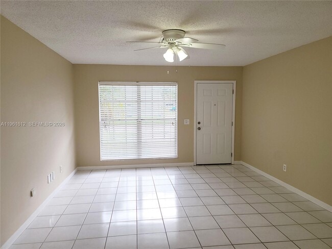 Building Photo - 4311 SE Geneva Dr