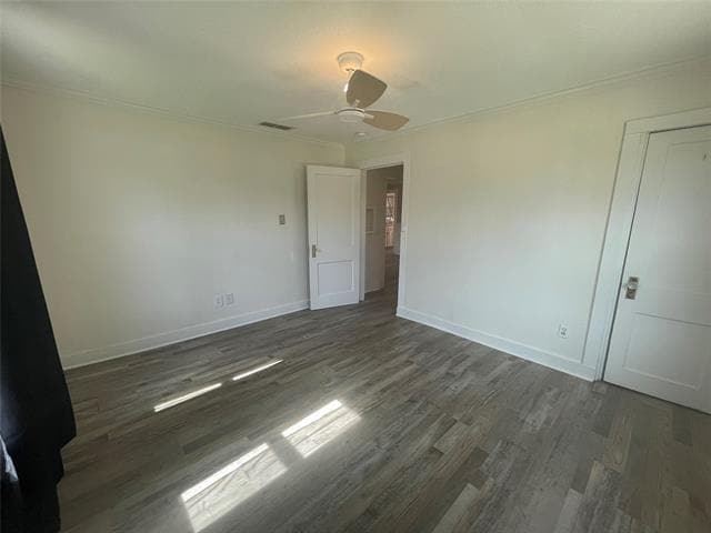 Building Photo - 3320 W 5th St