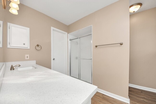 Building Photo - 11923 Briar Forest Dr