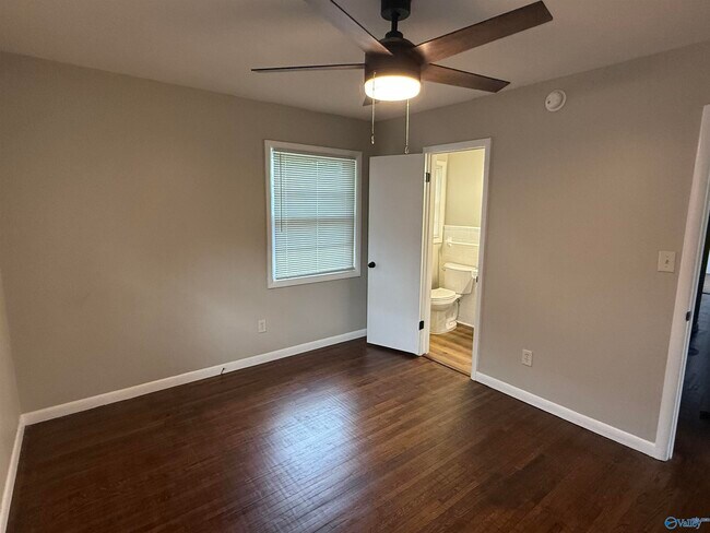 Building Photo - 3218 Fairacres Rd SW