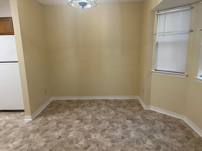 Building Photo - 415 Waterway Ln