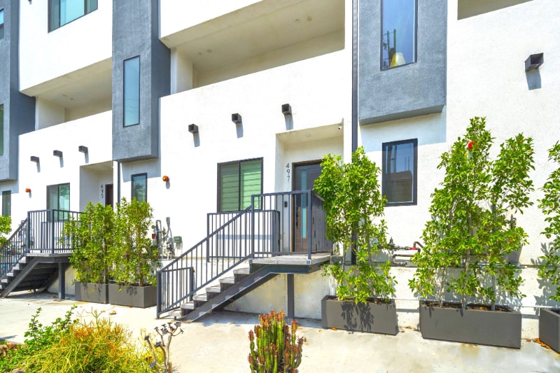 Building Photo - 497 N St Andrews Pl