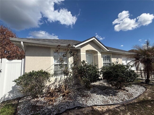 Building Photo - 1905 Myakka Ct