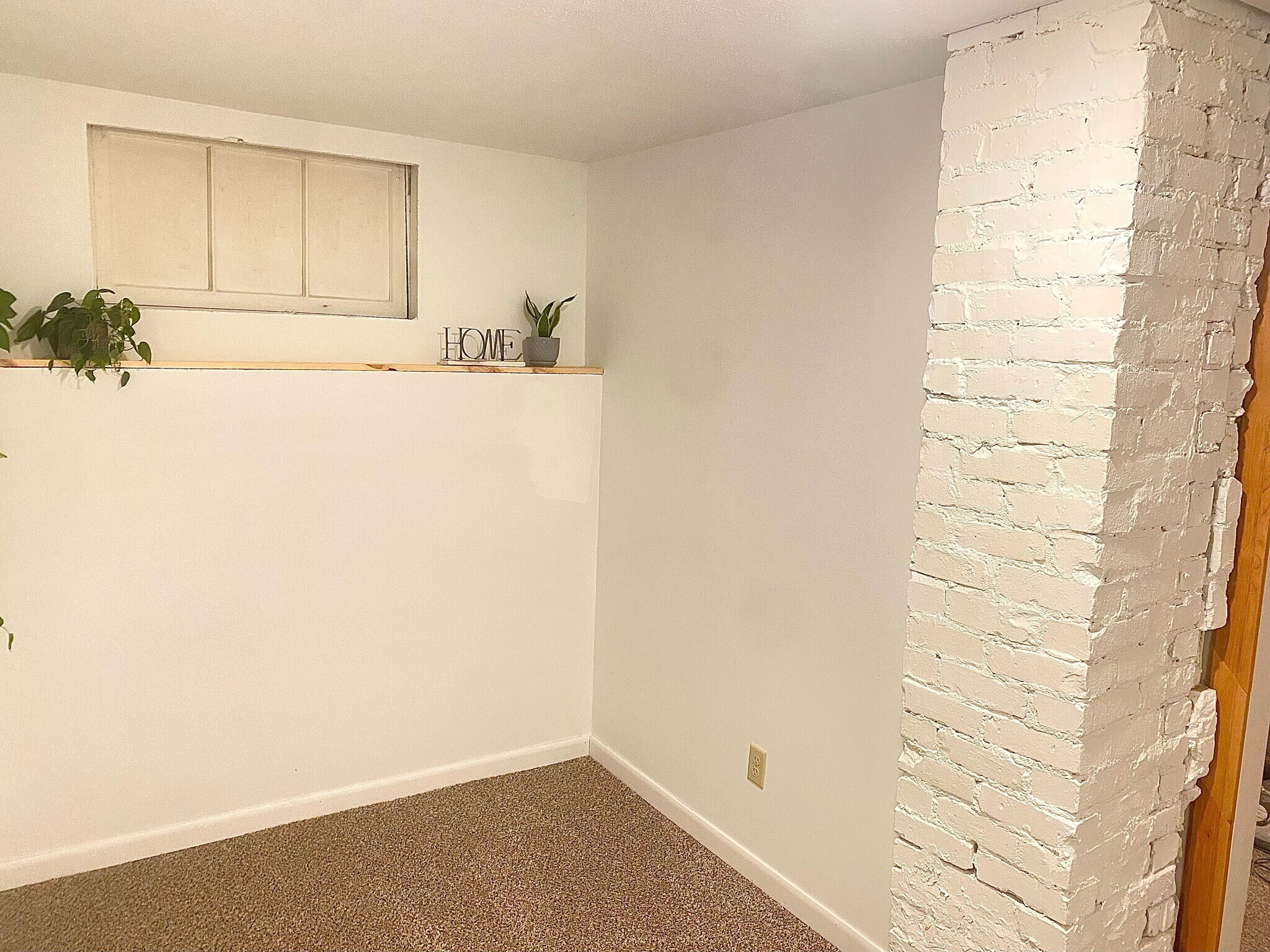 Office/bonus room - 3260 Starr St