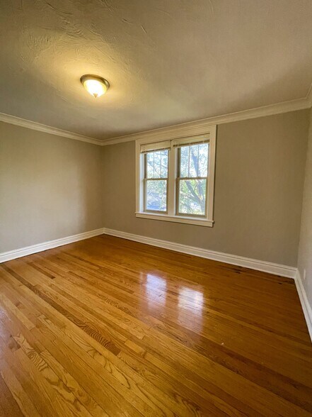 Building Photo - 7203 Dartmouth Ave