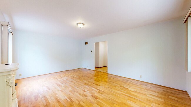Building Photo - 1426 3rd St