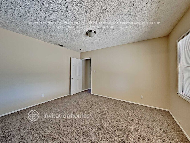 Building Photo - 1235 Oakhurst Dr