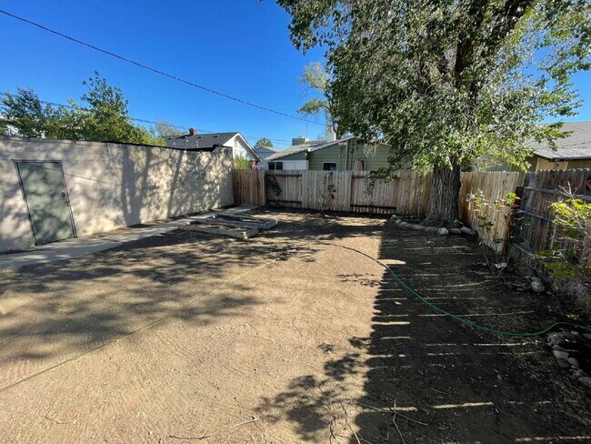 Building Photo - 529 Crampton St