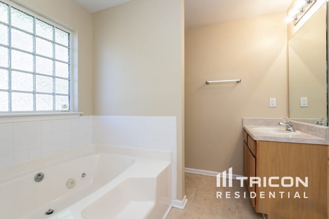 Building Photo - 5350 Bridle Point Pkwy