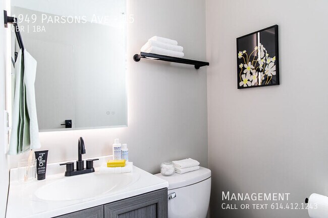 Building Photo - 1949 Parsons Ave