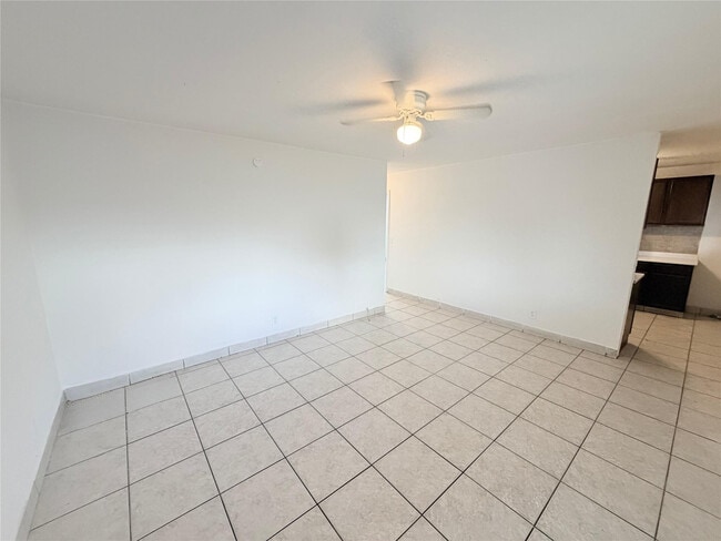 Building Photo - 1829 N A St