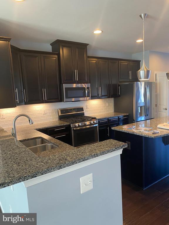 Building Photo - 168 Trout Lily Dr
