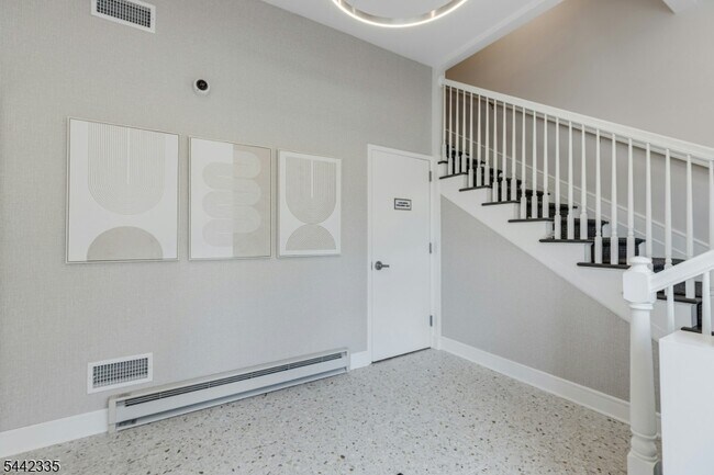 Building Photo - 803 Springfield Ave