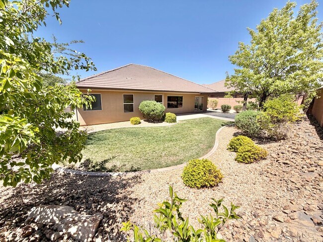 Building Photo - Beautiful Riverstone Home!!