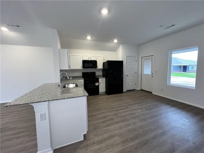 Building Photo - 2820 Evans St