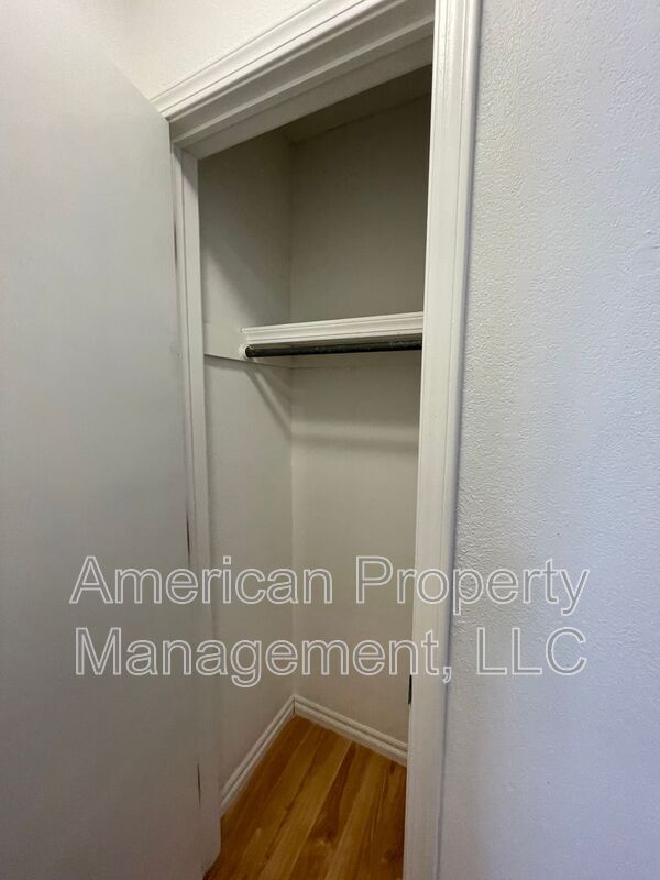 Building Photo - 6185 S Zunis Ave