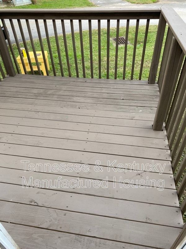 Building Photo - 1104 Columbia Ave